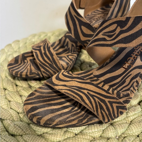 Pedro Garcia West Tan Black Zebra Suede Heel Sandals Size 37.5 - Picture 4 of 9